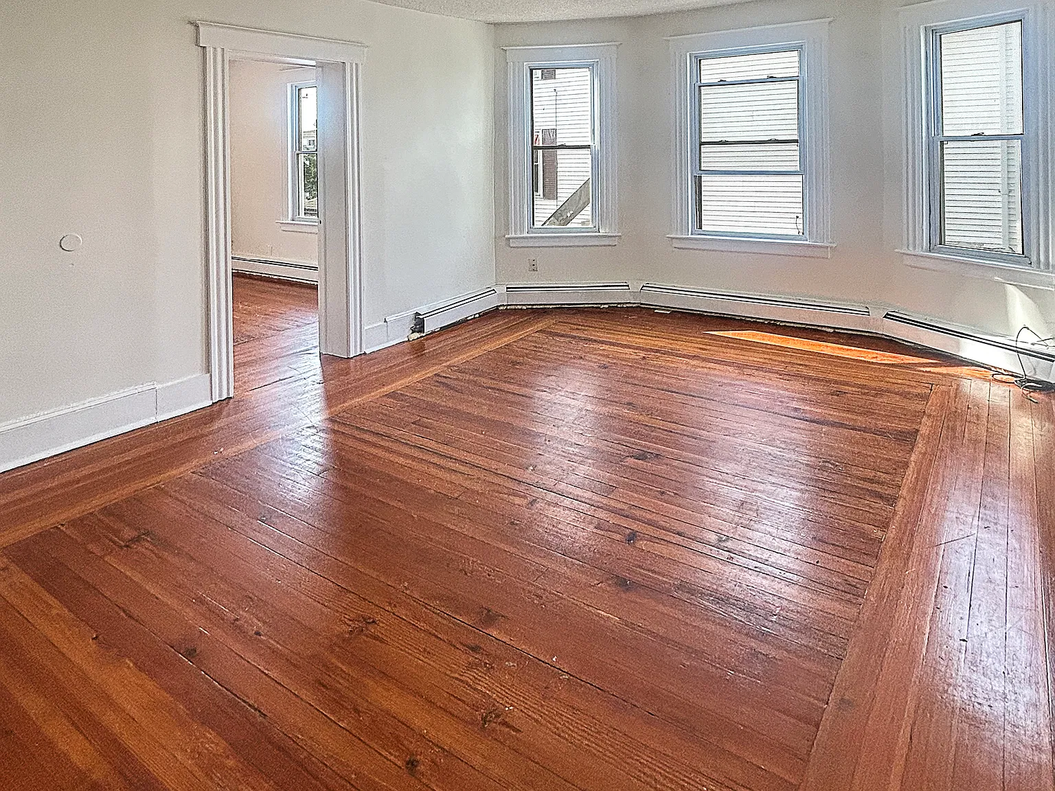 3 bed, 1100 sqft, $1,695 — Photo 4