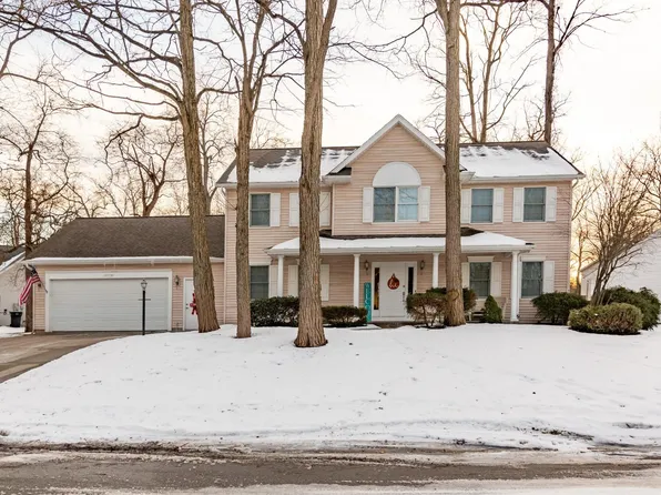 10730 Pine Cone Ct, Granger, IN 46530