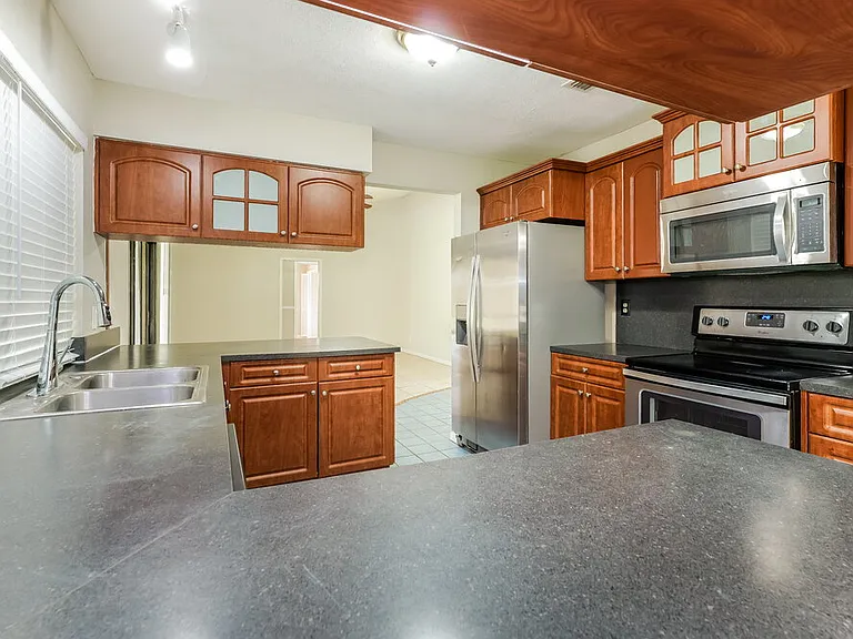 547 Indigo Ave — Photo 7