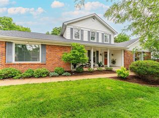 284 Greentrails Dr S, Chesterfield, MO 63017