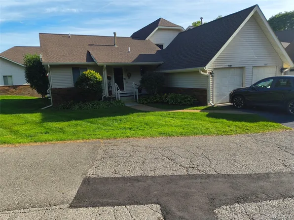 9085 Bavarian Way, Clarkston, MI 48348