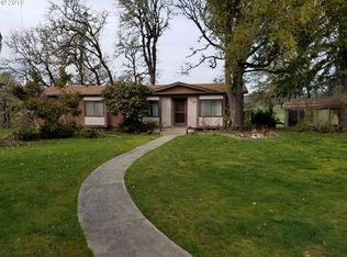 2221 Melrose Rd, Roseburg, OR 97471