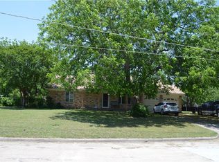 2025 Avenue D, Grand Prairie, TX 75051