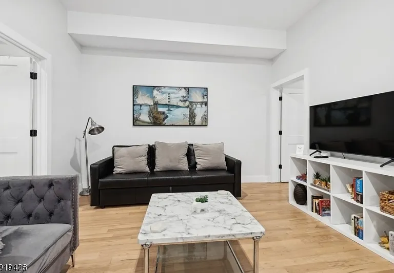 104 Fleming Ave #201 — Photo 23