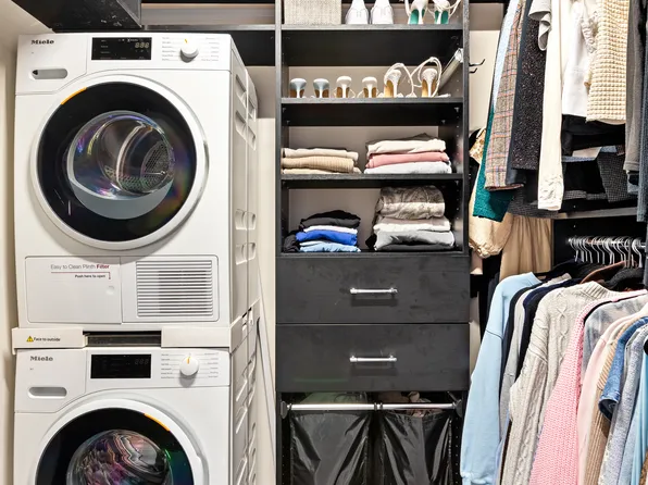 20 Pine Street image 7 of 14