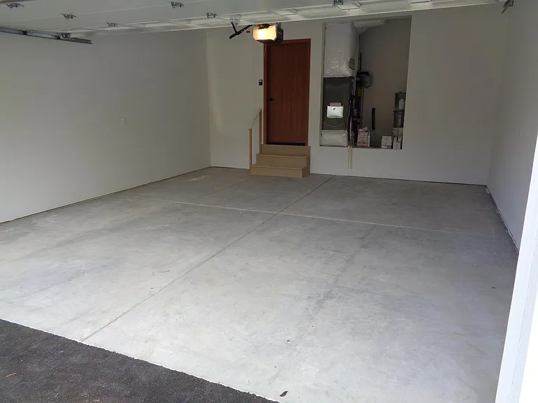 110 N 44th Ave — Photo 33