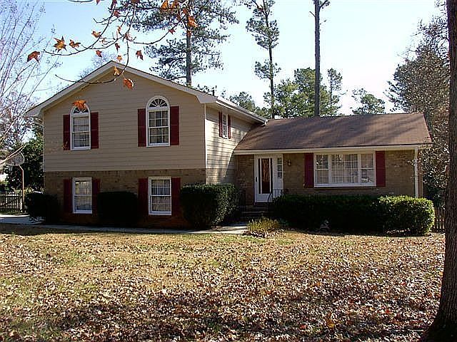 1st image of 2566 Glen Cir