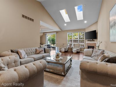 44258 Constellation Dr, Sterling Heights, MI, 48314