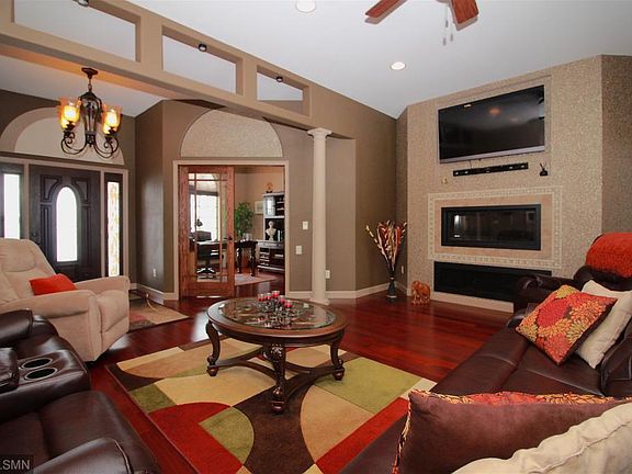 3rd image of 161 Shoreview Dr