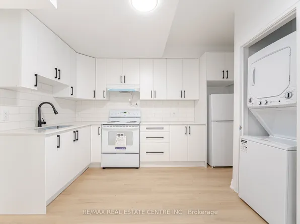 17 Wonder Way #Basement, Brampton, ON L6P 1G1
