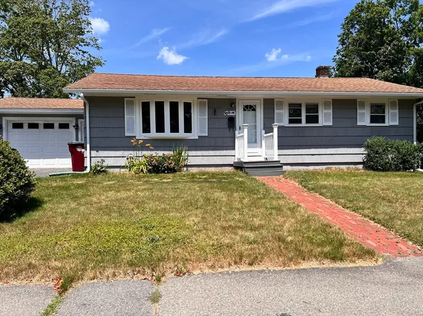 104 Pearl St, Middleboro, MA 02346