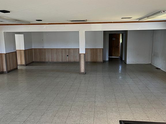 5th image of 400 Eastern Avenue