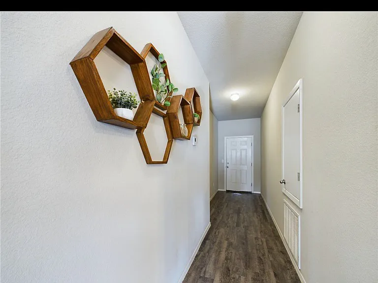 901 Belhaven Rd — Photo 12
