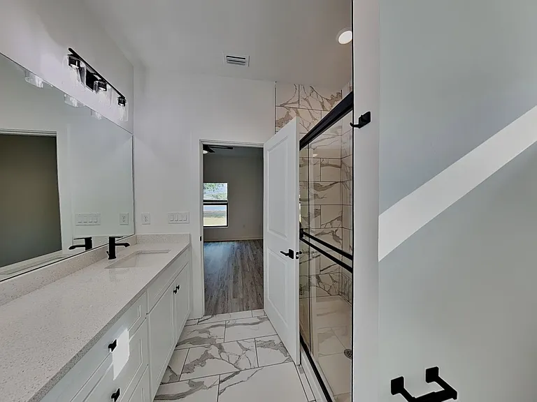 1114 Bismarck Rd — Photo 40
