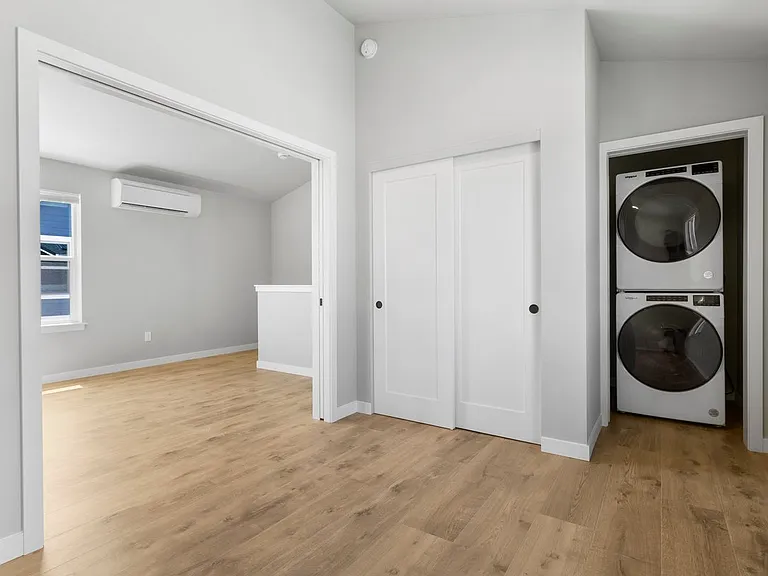 285 Talent Ave #B — Photo 9