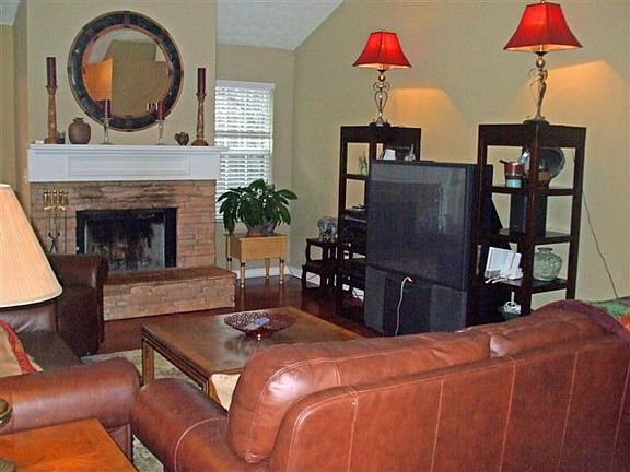 3rd image of 6251 Huntcliff Dr