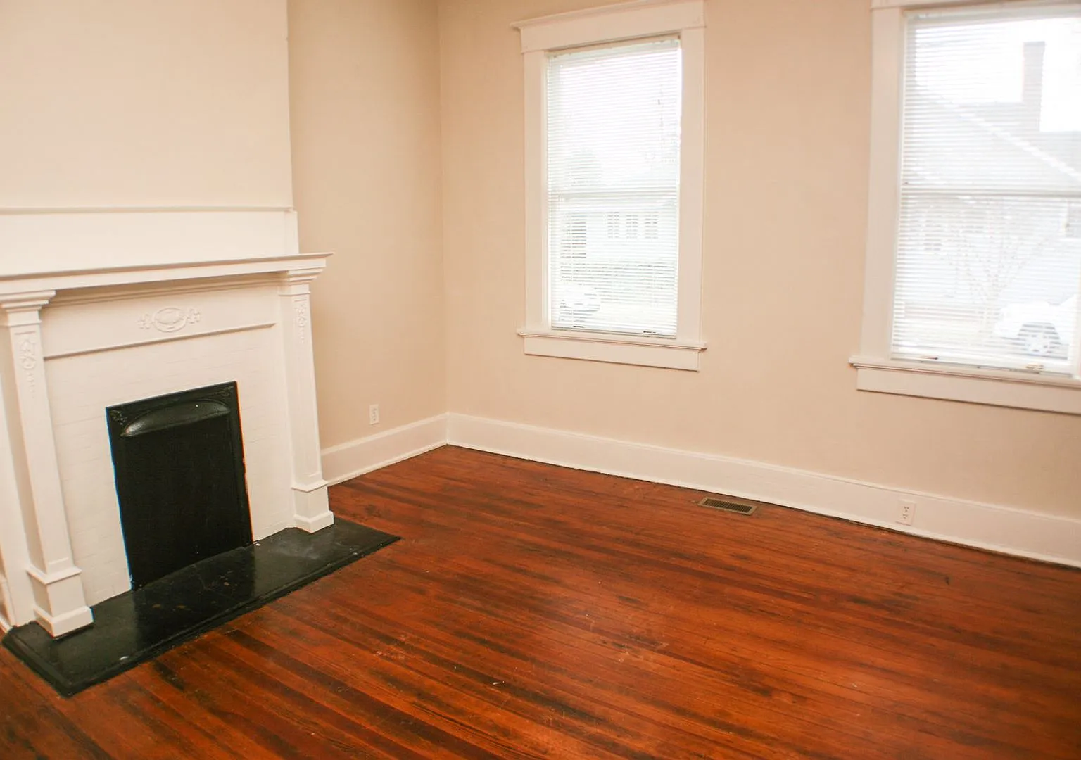 266 Broad Street - Zulueta — Photo 2