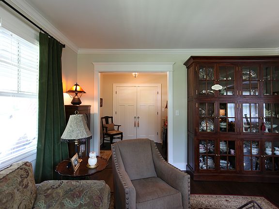 5th image of 407 N Haddow Ave