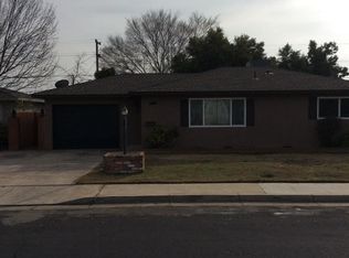 944 W Santa Ana Ave, Clovis, CA