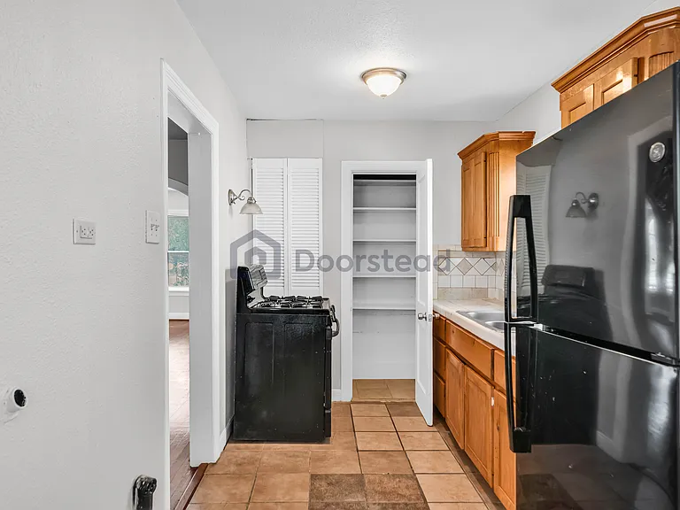 2121 Alabama St — Photo 6