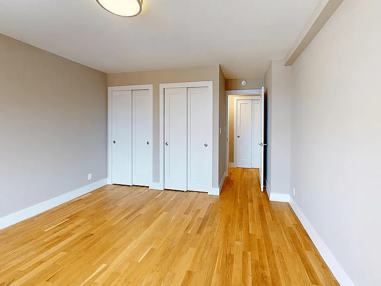 310 Greenwich St #20C — Photo 11