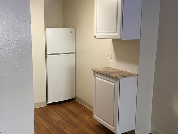 3rd image of 1331 N Downing St #1
