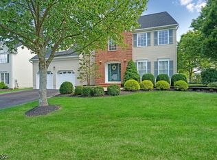 6 Renzi Rd, Raritan, NJ 08869