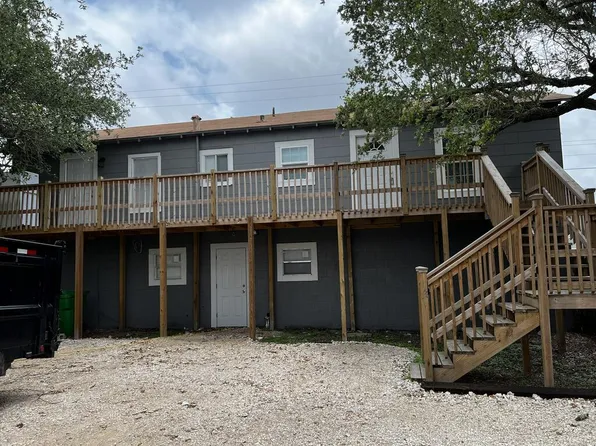 141 S Rife St, Aransas Pass, TX 78336