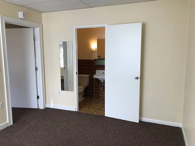 Washington Plaza Apartments — Photo 30