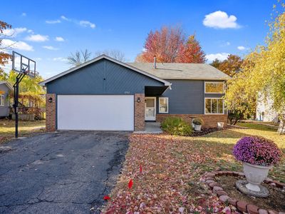 12962 Black Hills Dr, Burnsville, MN, 55337