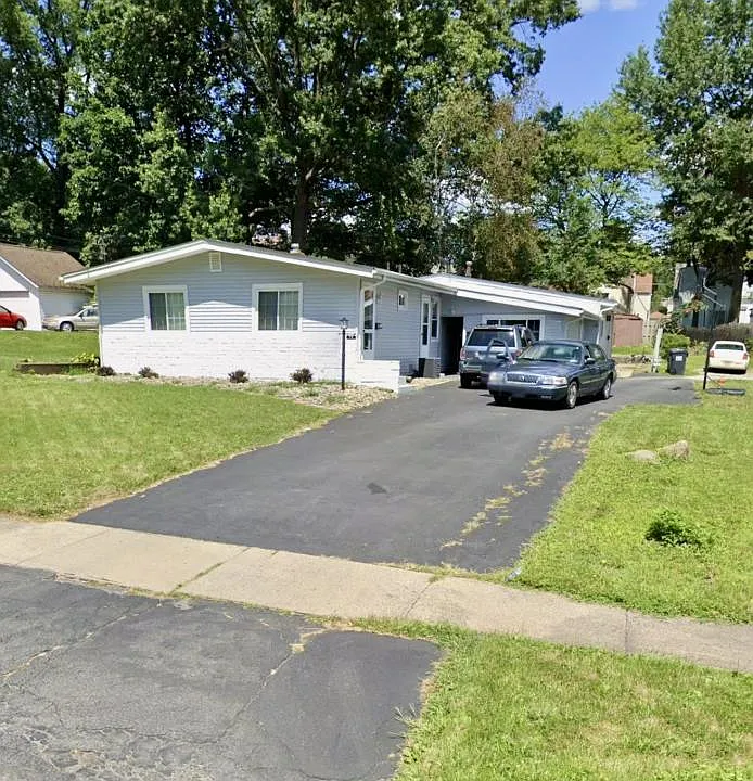 74 Homestead Dr #4