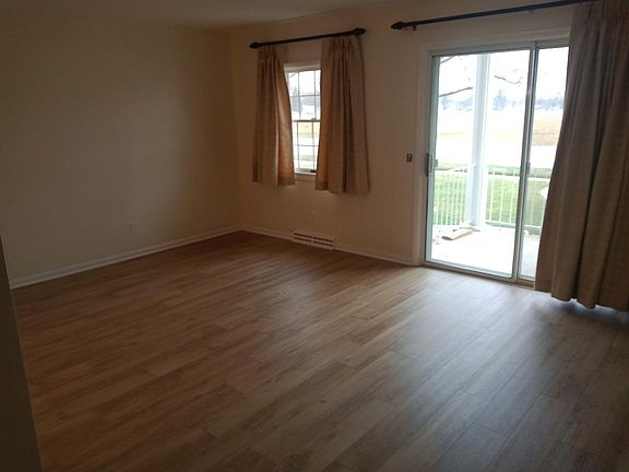 2nd image of 515 N Whitley St #5