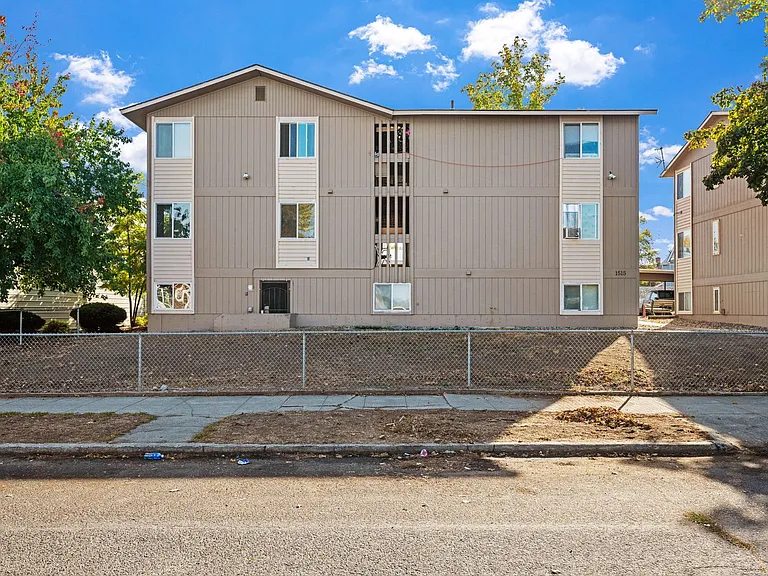 MOVE IN SPECIAL! 50% OFF SECOND MONTHS RENT - THE SHARP APARTMENTS! — Photo 28