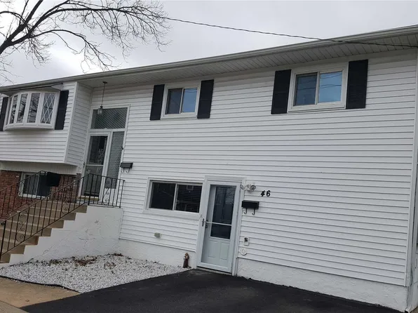 46 Radcliff Rd, Island Park, NY 11558