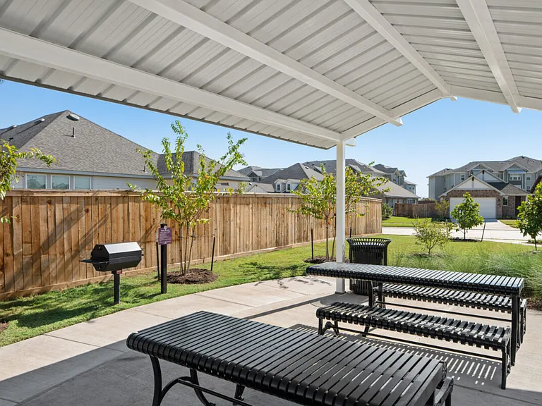 Tricon_Veranda_BBQ_Area_Web_1005