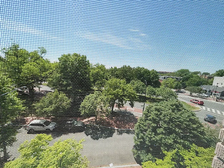 414 Seward Sq SE #401 — Photo 3