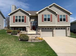 3134 Collingwood Dr, Sun Prairie, WI