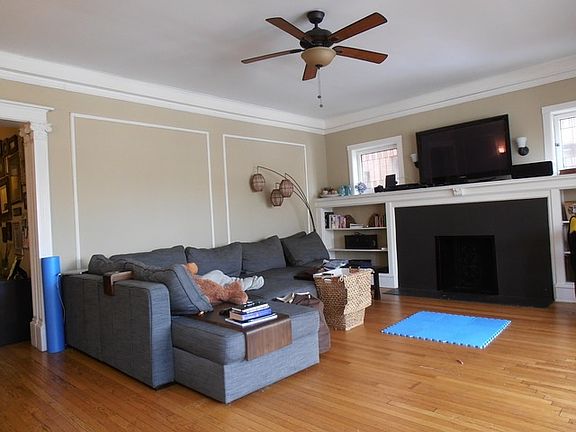 2nd image of 815 W Buena Ave APT 1W