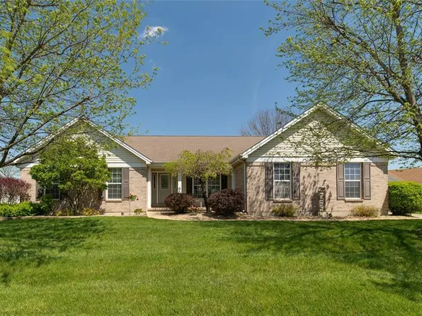 1354 Presidents Landing Dr, O'Fallon, MO 63366