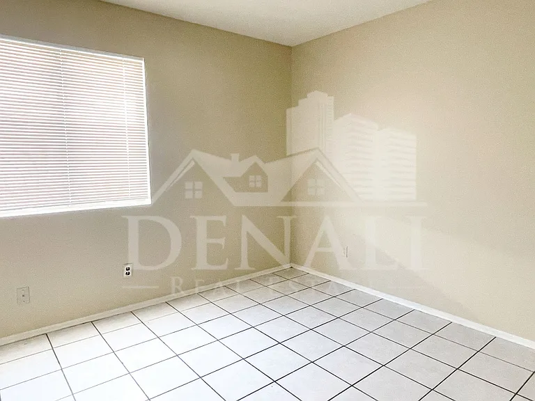 8930 W Catalina Dr — Photo 20