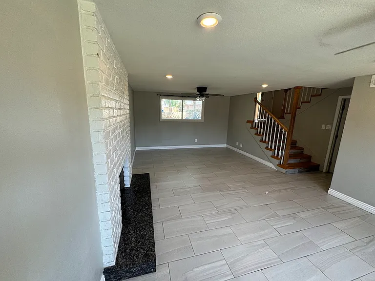 1107 E Broadmor Dr — Photo 15