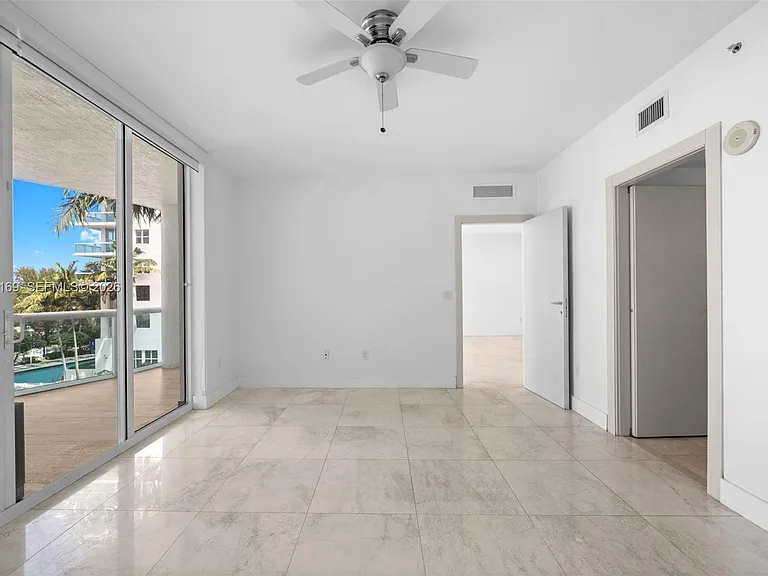 7918 Harbor Island Dr #311 — Photo 12