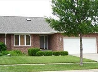 8206 E Pointe Rd, Lincoln, NE 68506