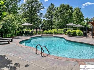 16367 Cheyenne Rd, Omaha, NE 68136