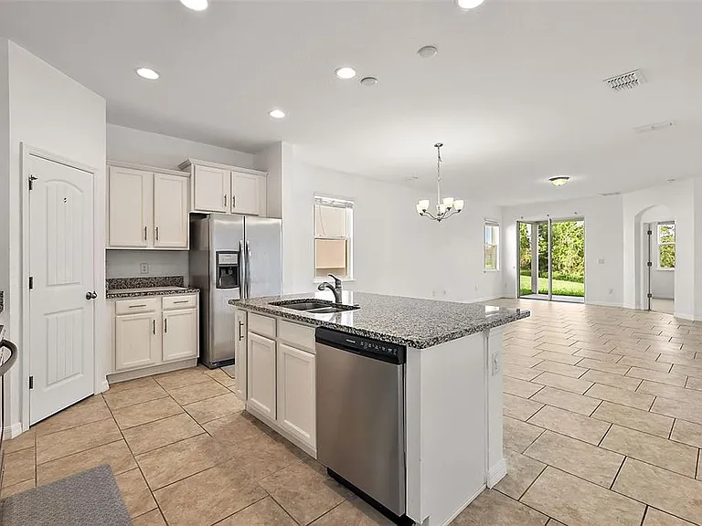 16459 Centipede St — Photo 10
