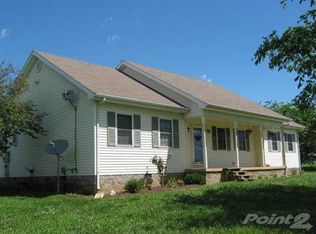653 Jackstown Rd, Paris, KY 40361
