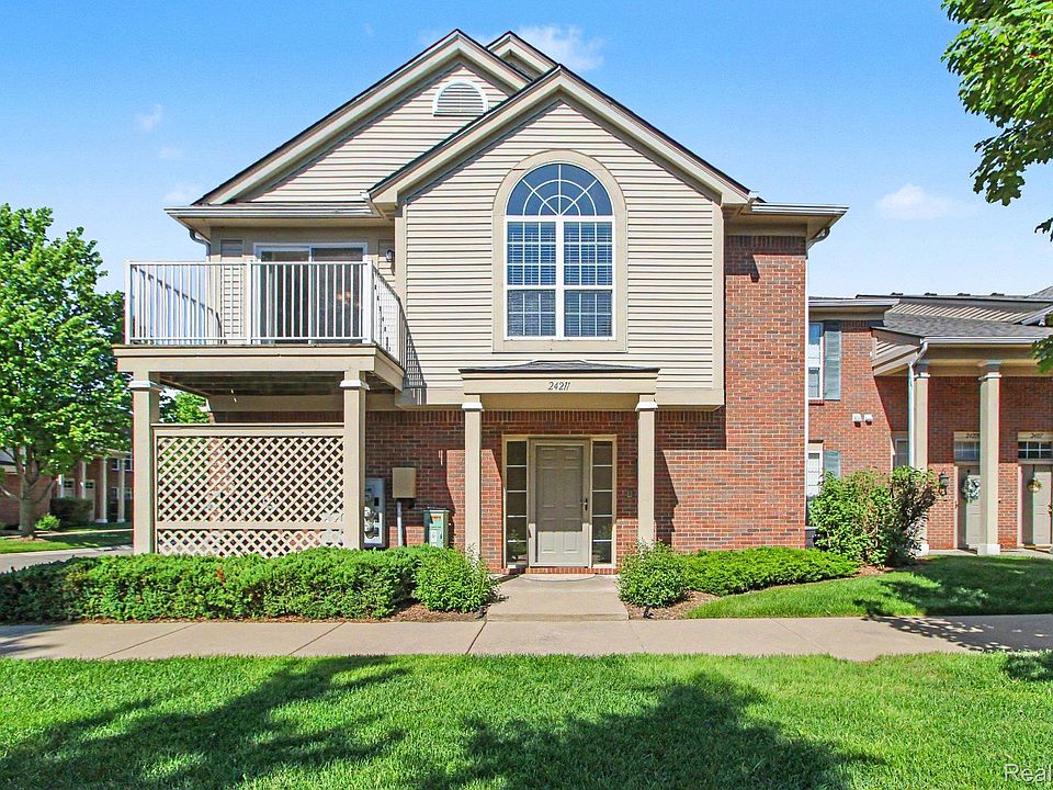 1st image of 24211 Chesapeake Cir