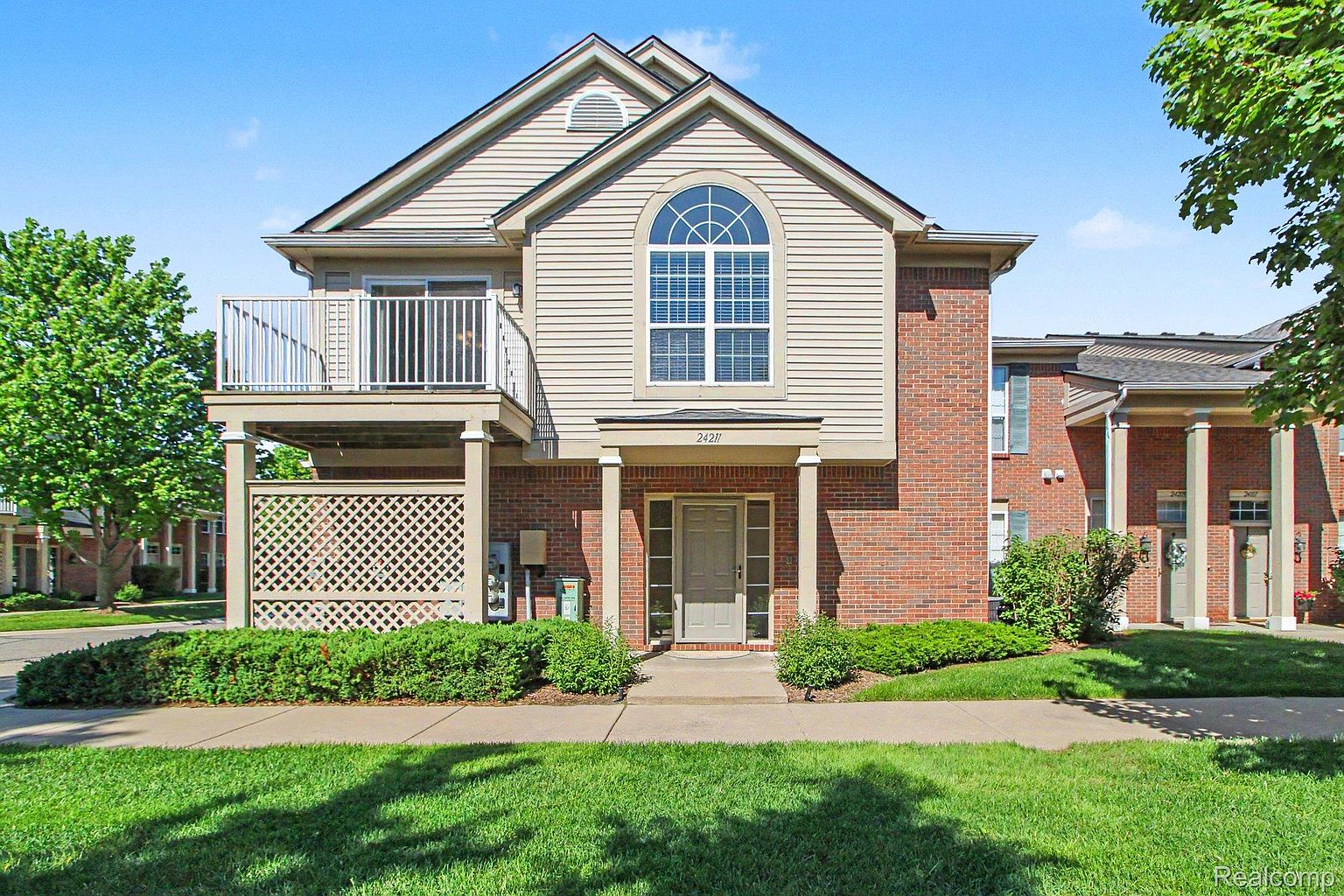 24211 Chesapeake Cir, photo 1