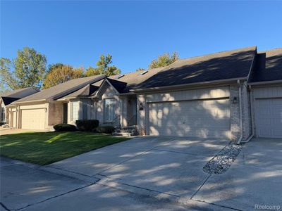 35251 Kings Forest Blvd, Clinton Township, MI, 48035