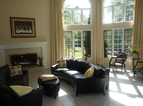 3rd image of 16449 Mackinac Ct